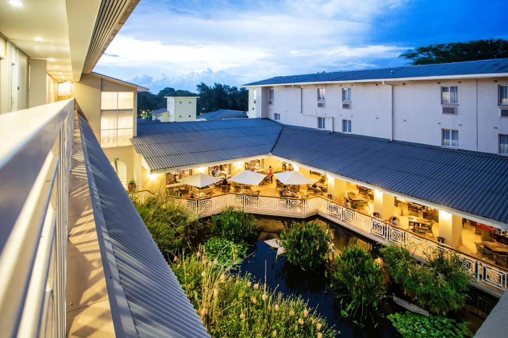 Southern Sun Ridgeway ลุซากา ภายนอก รูปภาพ