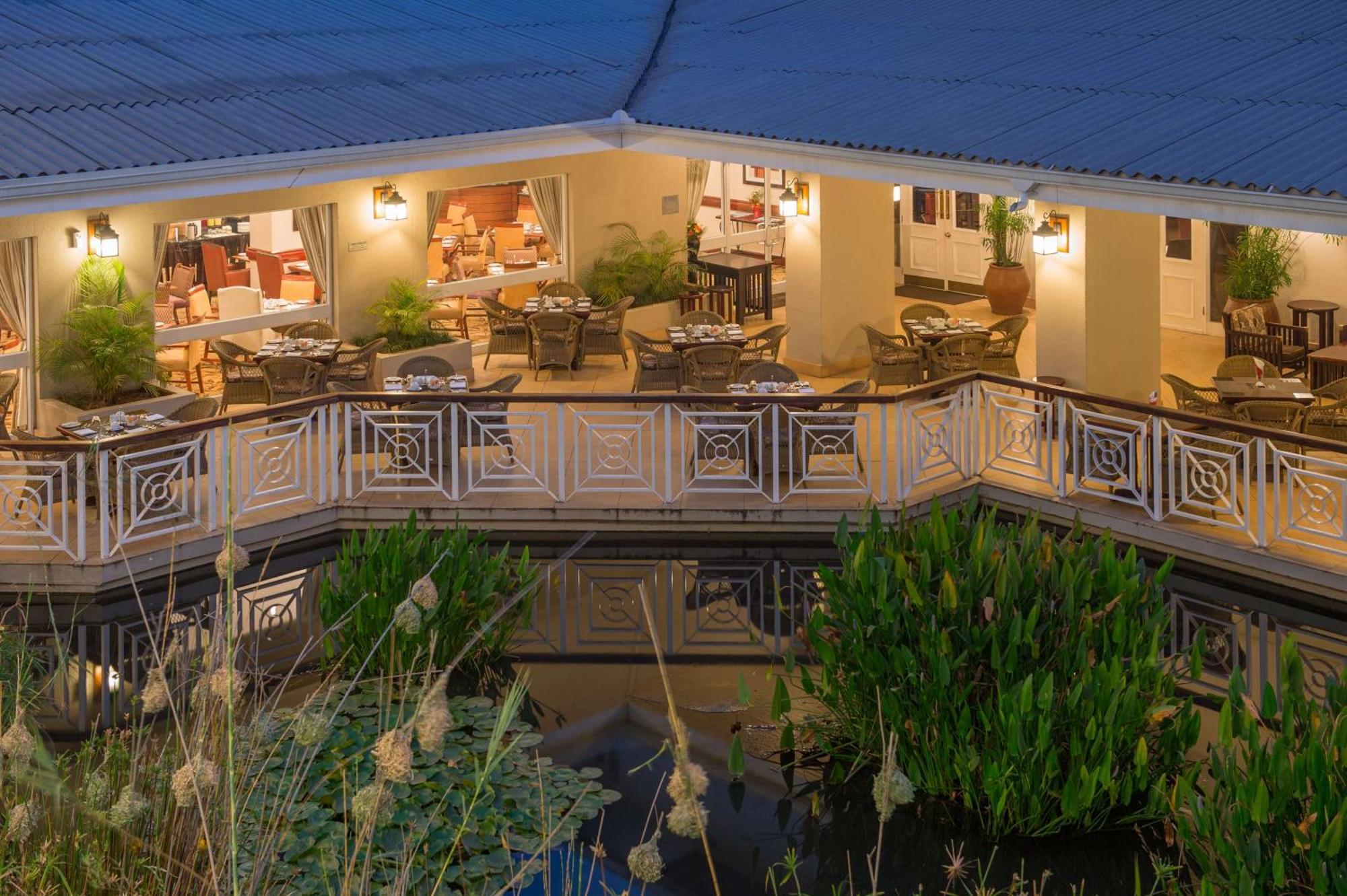 Southern Sun Ridgeway ลุซากา ภายนอก รูปภาพ